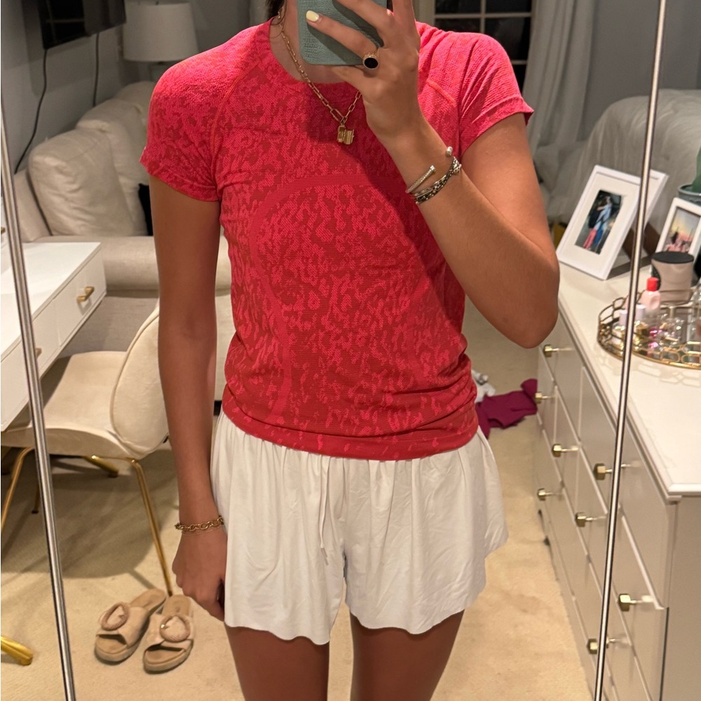 Lululemon Swiftly Tech Short Sleeve